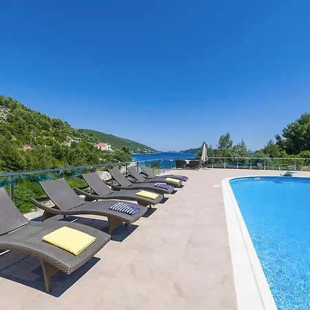 Sleeps 14 Pool Air Con Wifi Villa Potirna
